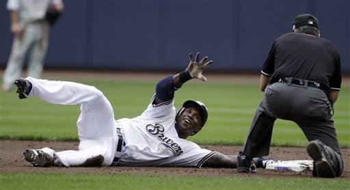 MLB: Cerveceros 3, Filis 2; Milwaukee rompe mala racha