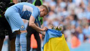 Oleksander Zinchenko con dedicatoria especial para Ucrania