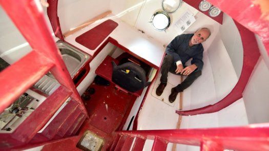 El Atlántico a bordo de un tonel, el reto de un aventurero francés