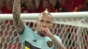 Bélgica derrota a Suecia y jubila a Ibrahimovic