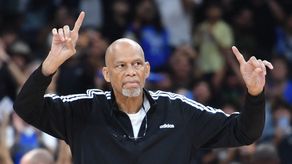 Kareem Abdul-Jabbar sufrió un accidente y será operado