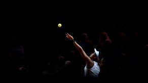 Osaka empieza con victoria en la tierra batida de Stuttgart