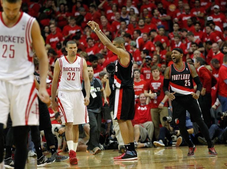Blazers vencen a los Rockets por 122-120 en la 1ra ronda de los playoffs en el Oeste