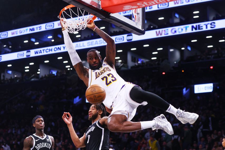 NBA: LeBron James brilla en victoria de Lakers contra Nets