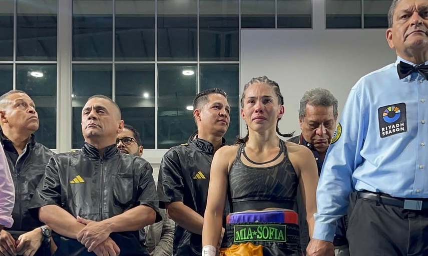 Nataly Delgado conquistó el campeonato mundial interino supermosca de la AMB