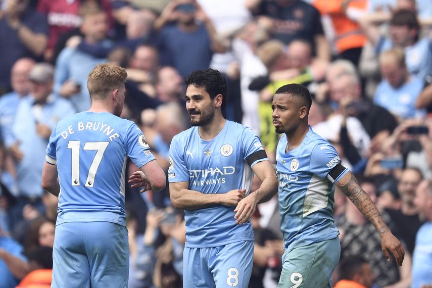 Manchester City remonta al Aston Villa y se corona campeón de la Premier League