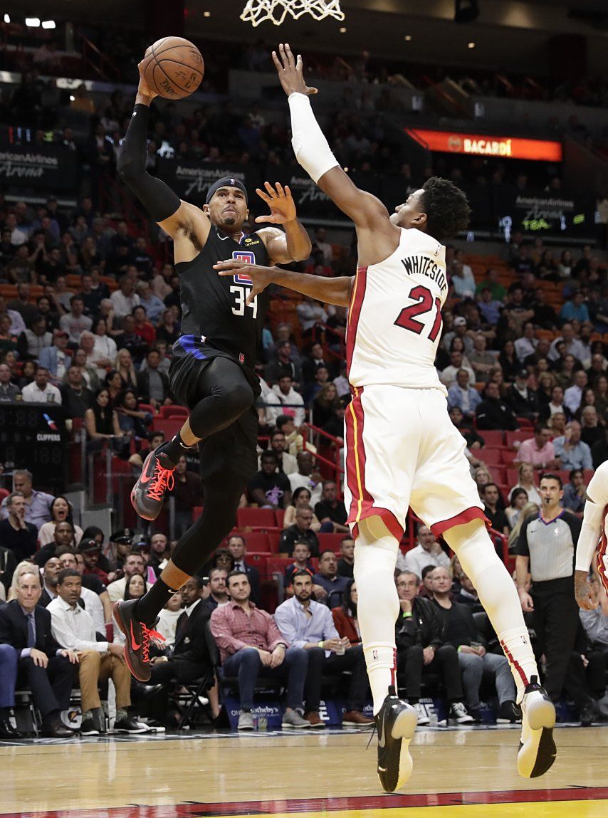Clippers controla la segunda mitad y gana 111-99 al Heat