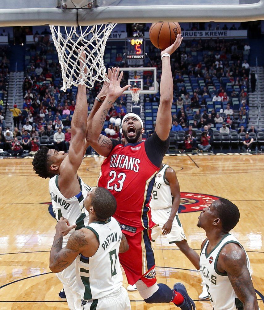 Cousins y Davis brillan en triunfo de Pelicans sobre Bucks