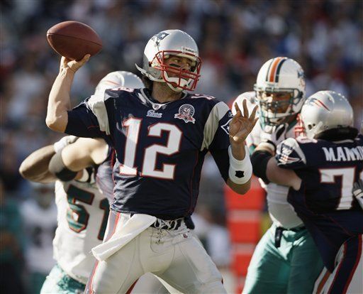 NFL: Patriots 27, Dolphins 17; Moss hace jugadas cruciales