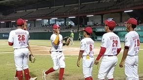 Béisbol Juvenil 2025: El líder Coclé logra remontar gran duelo ante Panamá Oeste
