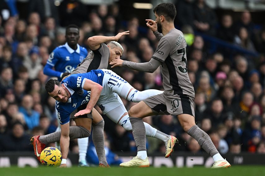 Tottenham deja escapar puntos importantes en Premier League