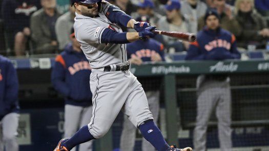 Altuve, Gurriel pegan grand slams, Astros aplastan a Seattle