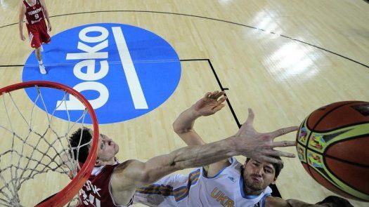 Ucrania se impone a Turquía en el grupo C del Mundial de básquet