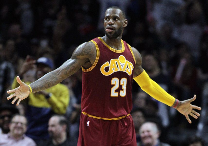 Cavaliers liquidan a Clippers con triples