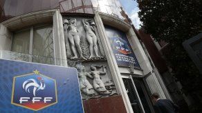 Registran sede de la federación gala de fútbol en caso contra Blatter