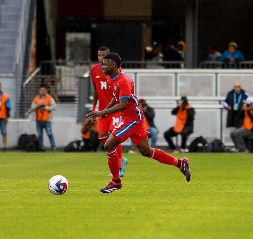 Omar Valencia posible reemplazo de Michael Amir Murillo