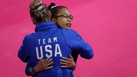 Hurd, la gimnasta de EEUU que inspira a otras a usar gafas