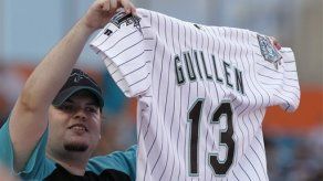 Guillén espera despertar afición por béisbol en Miami