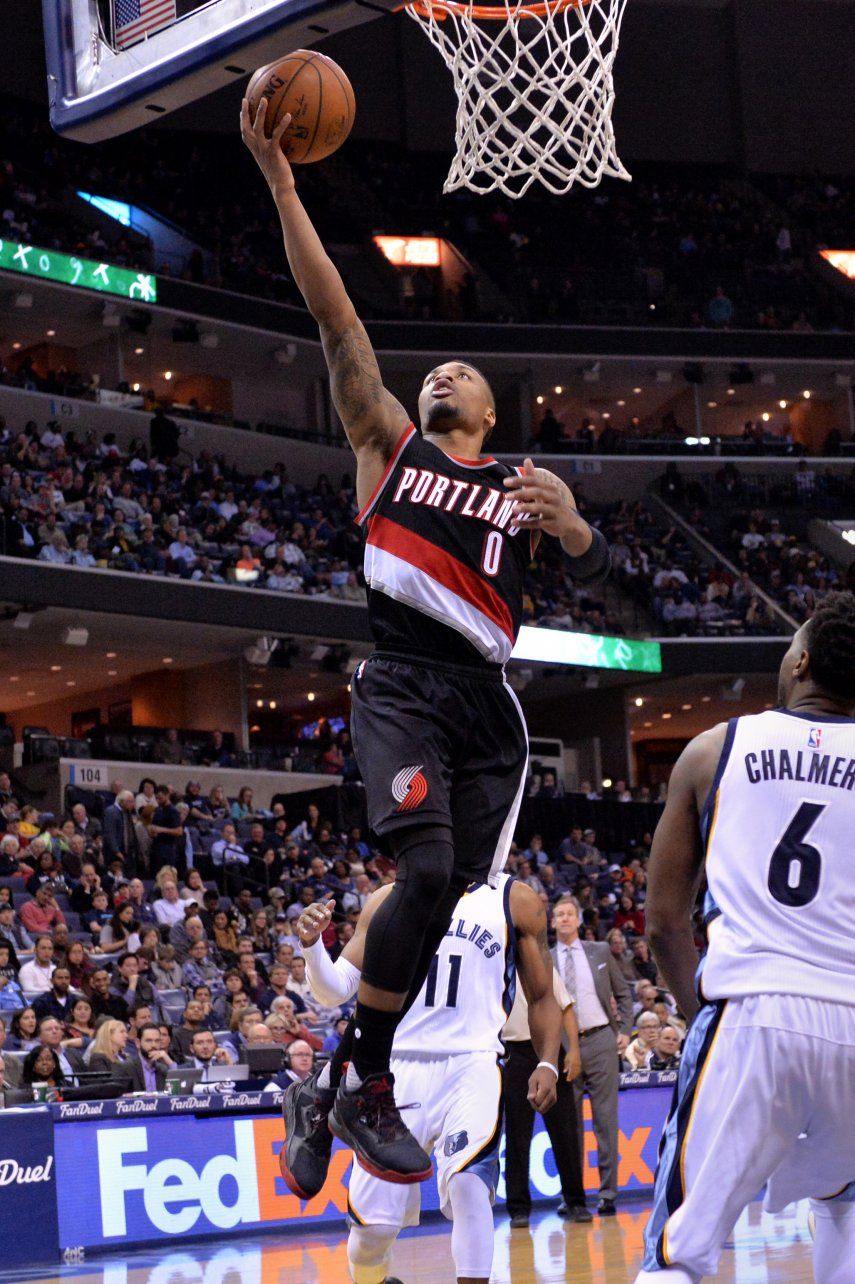 Lillard aporta 33 puntos y Blazers ganan en prórroga