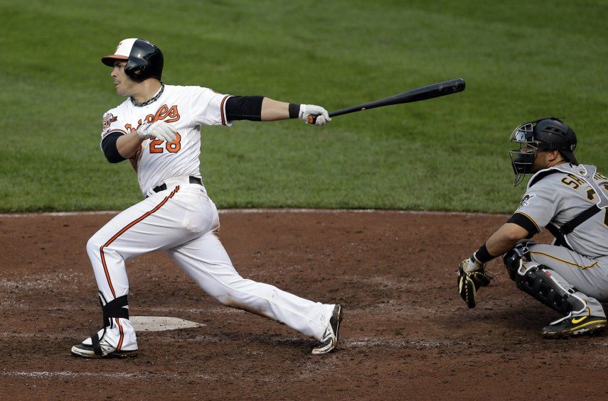 Orioles vencen 5-1 a Piratas con 3 hits de Pearce