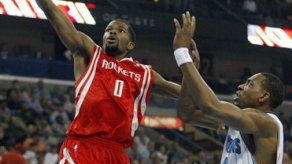 Artest cierra impetuoso victoria de Rockets sobre Hornets