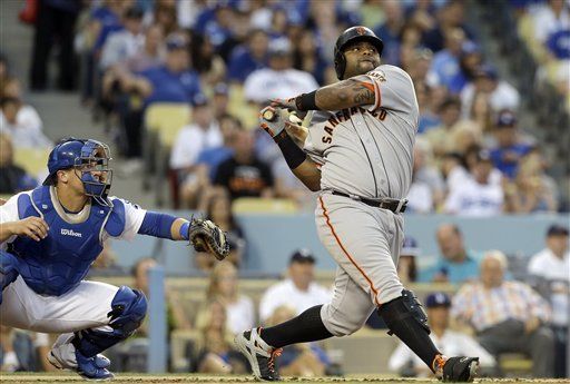 Gigantes apalea 19-3 a Dodgers; Pence remolca 7
