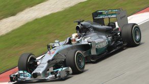 Mercedes logra los mejores tiempos en GP Malasia