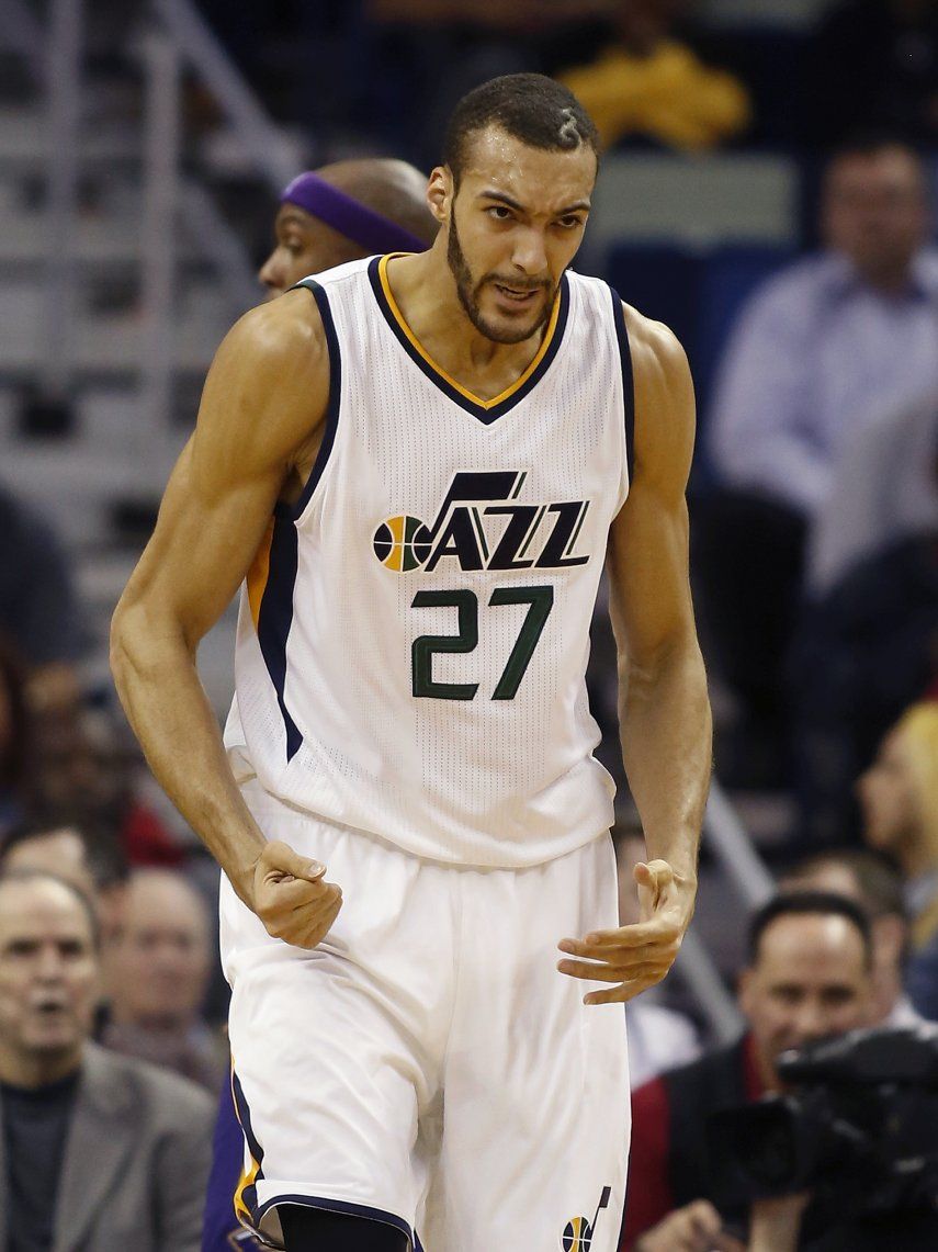 Jazz aplasta a Pelicans e hila 4 triunfos seguidos