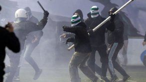 Grecia suspende su liga por violencia