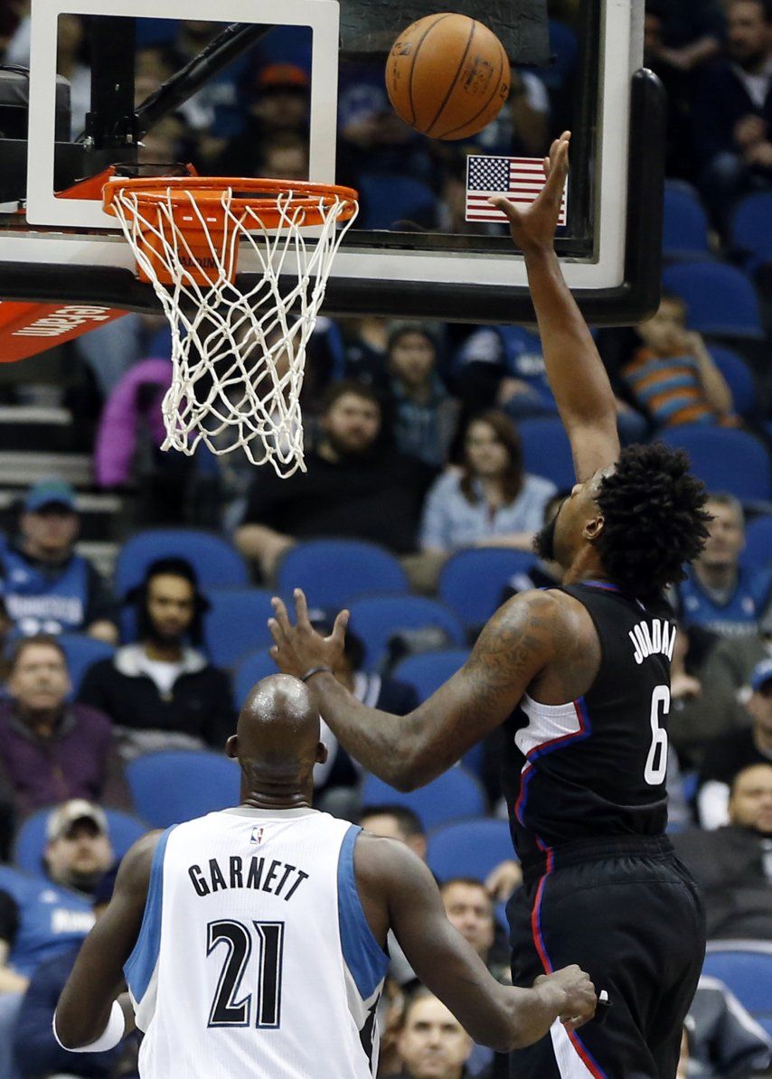 Jordan y Clippers doblegan a Timberwolves