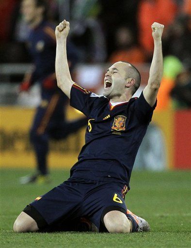 Mundial: Iniesta se convierte en leyenda