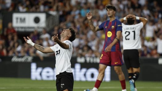 El FC Barcelona cerró la temporada con derrota ante el Valencia El FC Barcelona cerró la temporada con derrota ante el Valencia