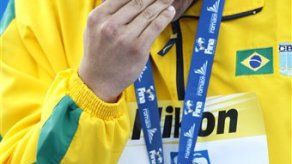 Mundial: Brasileño Franca gana medalla de plata en 50 pecho