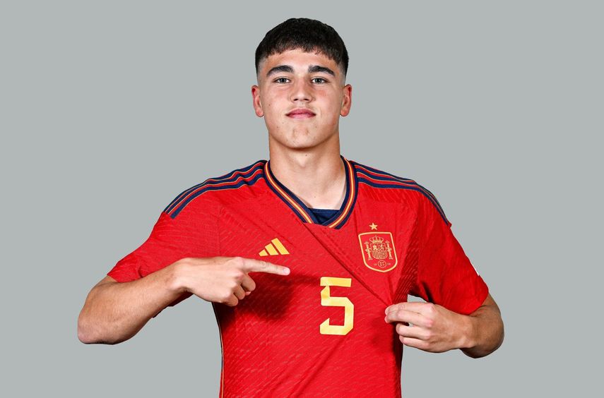 Selección de España: Pau Cubarsí integra lista para disputar amistosos