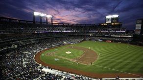 Mets inauguran estadio con derrota ante Padres