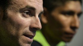 Valverde reconoce que tiró para alejar a Contador tras su caída