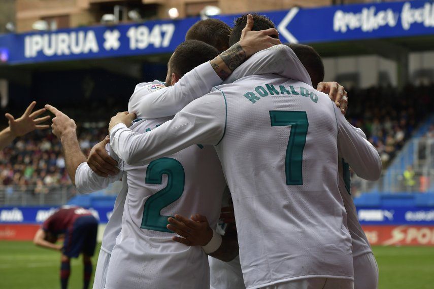 Cristiano suma otro doblete y Madrid gana en Eibar