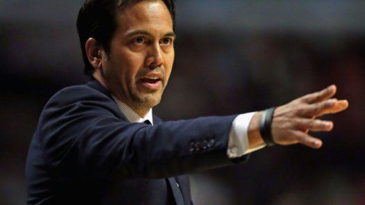 Curry y Thompson siguen desbordados y sus Warriors imparables