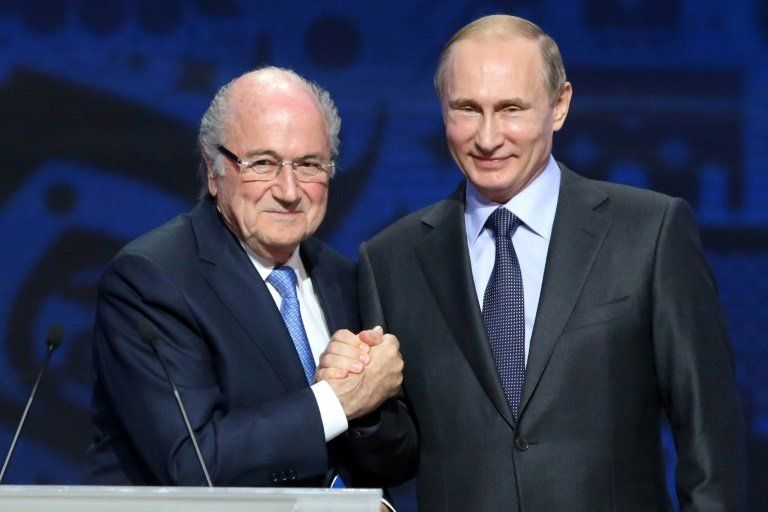 Blatter prepara un libro jugoso y prevé ir al Mundial de Rusia