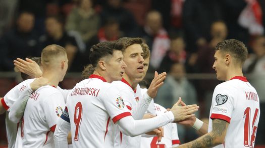 Selección de Polonia golea a Estonia y se acercan a la Eurocopa
