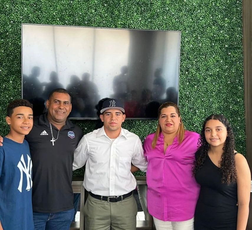 Panameño Luis Escudero firmó con los Yankees de Nueva York