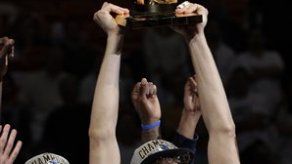 2011: Dallas le agua la fiesta a Miami y vuelve la paz laboral