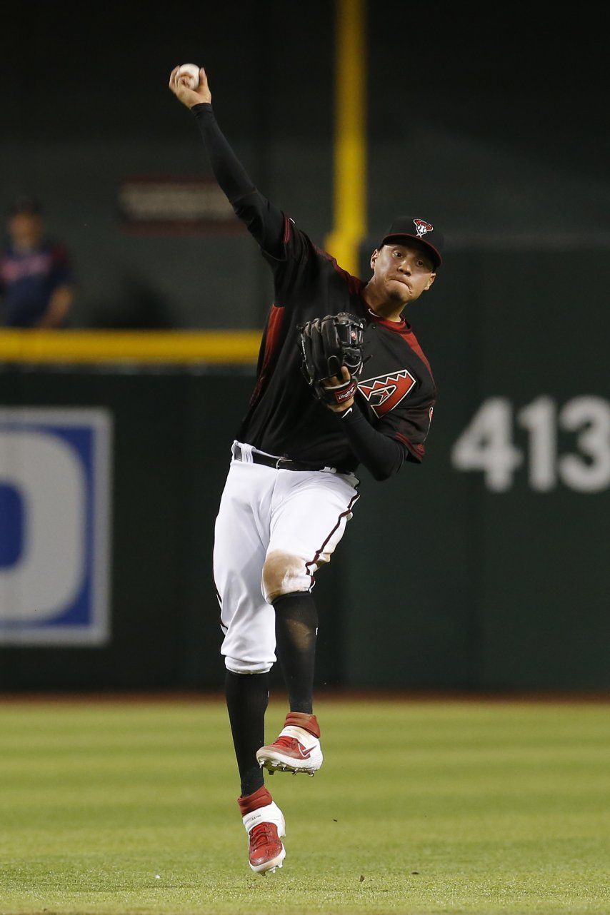 Diamondbacks ganan a Boston con un hit de Kelly en el 9no