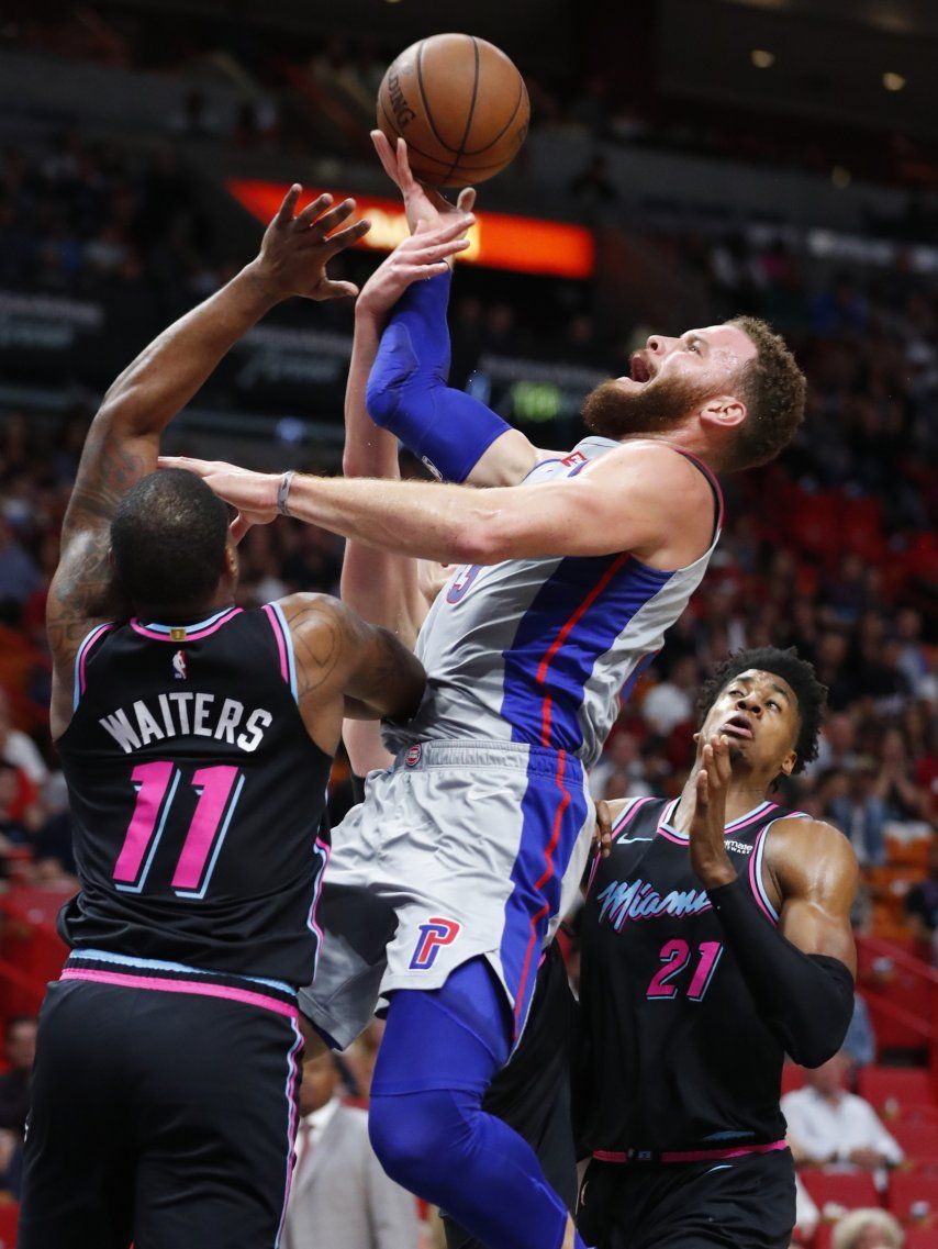 Pistons vence al Heat y es séptimo en el Este