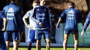 Argentina entrena a puertas cerradas y Martino aún no tiene el once