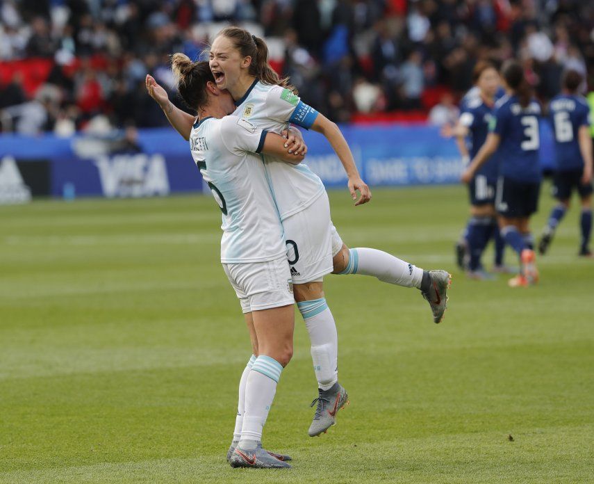 Argentinos orgullosos de sus colegas mujeres en Mundial