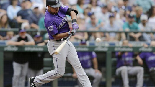 Jonrón de Cuevas ayuda en triunfo de Rockies sobre Marineros