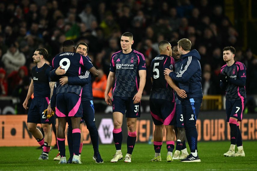 Premier League: Nottingham Forest se paseó ante los Wolves y sigue en lo más alto