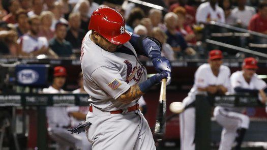 Molina remolca 3 y Cardenales se imponen a Diamondbacks 6-3