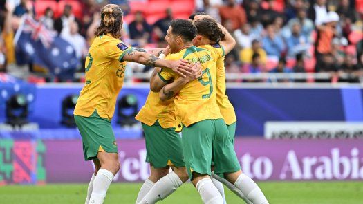 Copa Asia: Australia logra victoria y China empata